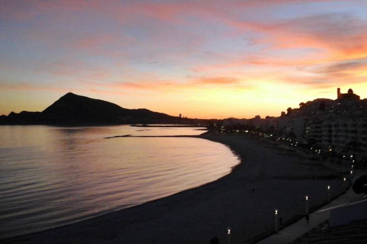 アルテアEscapada Romantica En Atico Frente Al Mar Con Piscinaアパートメント エクステリア 写真